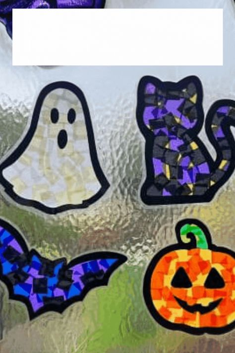 Halloween Crafts For Window, Halloween Diy Window Decorations, Fall Window Crafts For Kids, Preschool Halloween Window Decorations, Easy Kindergarten Halloween Crafts, Window Decor Halloween, October Window Display, Halloween Window Crafts For Kids, Spooky Classroom Decorations