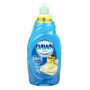 What Gives Dawn Dish Detergent Its Super Powers? Mayonnaise Hair Treatments, Cleaning Vinyl Siding, Dawn Soap, Helpful Hacks, Detergent Bottles, Dawn Dish Soap, Dish Detergent, How To Lighten Hair, Dirty Dishes