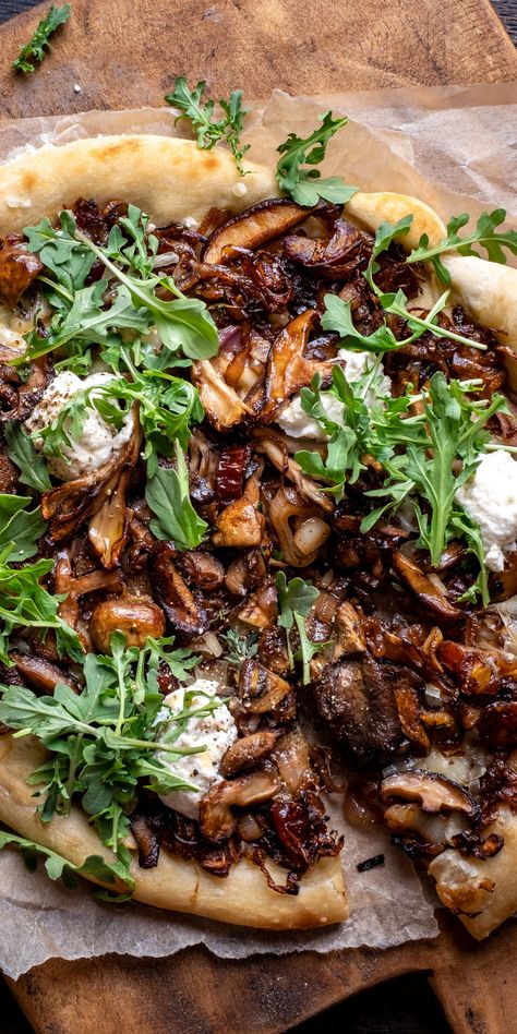 Craving the perfect vegan pizza? Look no further! Introducing the Caramelized Shallot & Wild Mushroom Pizza – loaded with deliciously caramelized shallots, luscious wild mushrooms, and all the veggies you love! �🍄🥬🌶️ A meal that's not just for vegetarians, but for everyone who appreciates a flavor explosion in their pizza. Dive into this scrumptious delight and experience the magic! ✨ Get the full recipe! Wild Mushroom Pizza, Mushroom Pizza Recipes, Roasted Carrot Salad, Pizza Vegana, Sweet Pizza, Roasted Red Pepper Pasta, Caramelized Shallots, Mushroom Magic, Quick Easy Vegan