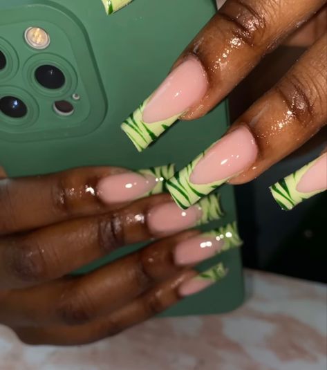 Green Acrylic Nails, Sassy Nails, Drip Nails, Long Nail Designs, Cute Acrylic Nail Designs, Simple Acrylic Nails, Acrylic Nails Coffin Pink, Metallic Nails, Acrylic Nails Coffin Short