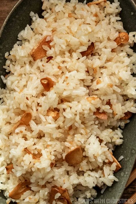 Easy Garlic Fried Rice (Sinangag) - Pups with Chopsticks Filipino Garlic Fried Rice, Plain Fried Rice, Garlic Fried Rice Recipe, Asian Chicken Recipes Easy, Asian Fusion Recipes, Plain Rice, Garlic Fried Rice, Authentic Asian Recipes, Asian Chicken Recipes