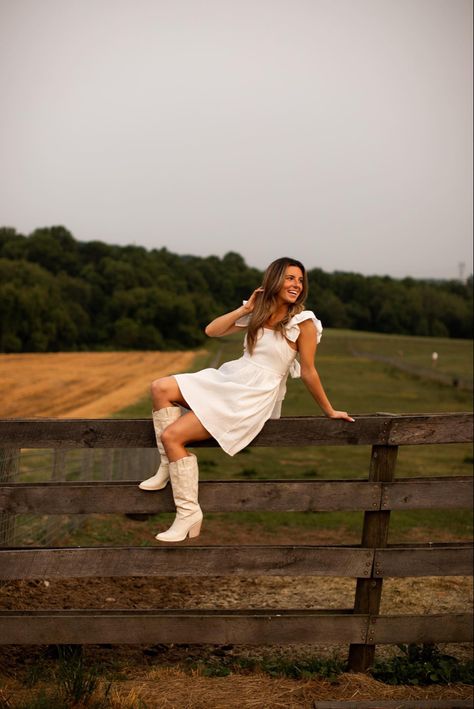 Senior Picture Gazebo, Vaquera Senior Pictures, Country Sweet 16 Photoshoot, Senior Picture Shoes, Cowboy Boots Senior Pictures, Fall Orchard Photoshoot, Cowgirl Style Photoshoot, Flower Farm Senior Photos, Ag Senior Pictures