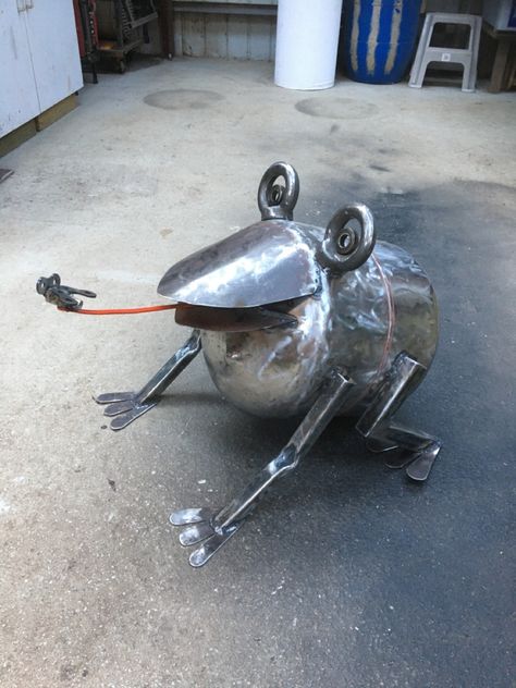 Propane Tank Art, Tank Art, Welding Ideas, Metal Tank, Metal Yard Art, Art Folder, Art Animals, Propane Tank, Metal Art Projects