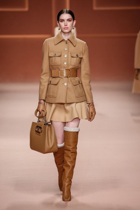 Elisabetta Franchi RTW Fall 2020 Safari Outfit, Vogue Germany, Fashion Shows, Moda Fashion, Milan Fashion Week, Classy Outfits, Runway Fashion, Work Outfit, Fashion News