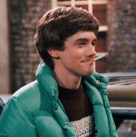 #ericforman #that70sshow #tophergrace #eric #donna Eric That 70s Show, Eric Foreman, Eric Forman, 70 Show, 70s Show, That 70s Show, Tv Girls, Best Shows Ever, Face Claims