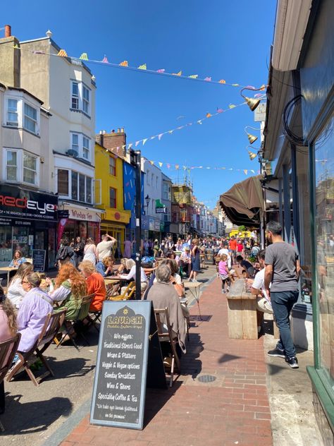 Brighton England Aesthetic, Bright Summer Aesthetic, Brighton Aesthetic, Brighton London, Brighton City, Brighton Lanes, Brighton Houses, London Brighton, Uk Summer