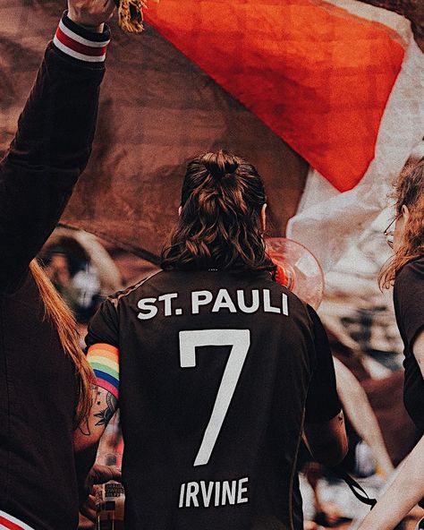 Jackson Irvine Fc St Pauli, Sport Branding, St Pauli, Soccer Guys, Walking Alone, Branding Inspiration, Soccer, Football, American Football