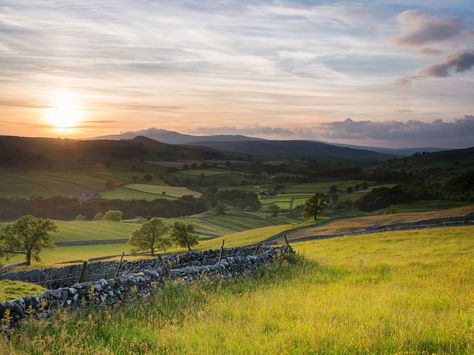 14 pictures of Yorkshire that are so beautiful it hurts  - countryliving.co.uk Yellowstone Vacation, North York Moors, Scenery Photography, Scenic Photography, British Countryside, Stone Walls, Yorkshire Dales, Rural Landscape, Rolling Hills