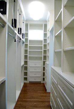 If it has to be a narrow closet, this one is great. Walk In Closet Diy, Long Narrow Closet, Narrow Closet Organization, Narrow Walk In Closet, Small Master Closet, Walk In Closet Ideas, Narrow Closet, Deep Closet, Master Closet Design