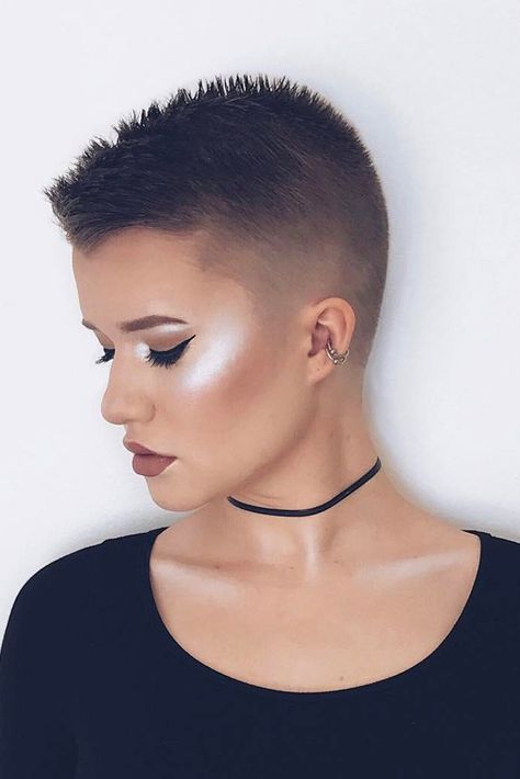 Buzz Cut Styles, Buzz Haircut, Buzz Cut Women, Super Short Haircuts, Buzz Cut Hairstyles, Buzzed Hair, Cut Hairstyles, Very Short Haircuts, Super Short Hair