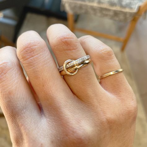 "14KGF Gold Multi Link Connected Ring, Chunky Gold Ring, Gold Ring Set, Eternity Statement Ring, Maximalist Ring, Interlocking Ring, Perfect Graduation Gift , 1/20 14K Stamped Please Note: Our gold filled rings may have a visible solder mark and it may be brighter than the ring as we use 14k gold for soldering. This is not a Quality Issue but limitation and nature of materials & process we use to make handmade jewelry. We gently polish our jewelry so that the 14k gold layer stays intact and the jewelry lasts longer. We are very sorry, we will NOT be able to accept any returns in this regard. Thank you for your understanding and supporting our small business. *One of 14k gold filled ring : 2.6mm(10 ga) half round band. Stamped 14KGF mark   *One 925 silver eternity ring : 1.5mm full eternity Cool Rings Women, Chunky Wedding Stack, Cute Chunky Rings, Dainty Gold Ring Stack, Non Tarnish Jewelry, Yellow Gold Ring Stack, Mixed Metal Ring Stack, Minimalist Rings Stacking, Dainty Ring Stack