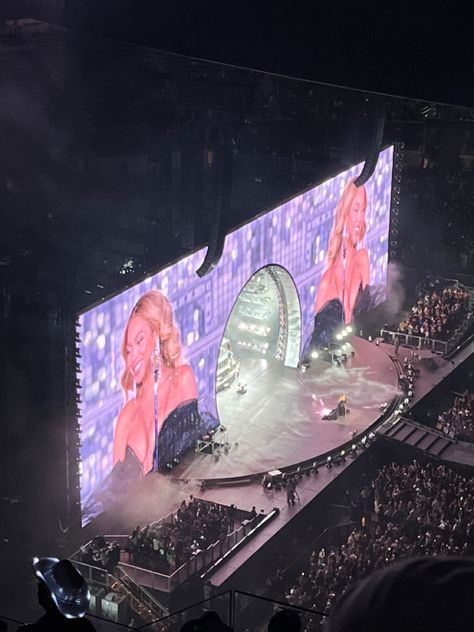 Concert Aesthetic | #beyonce #renaissancetour Beyonce Aesthetic Concert, Dorm Rooms, Beyoncé, Wall Décor, Beyonce Tour Aesthetic, Beyonce Concert, Truss Design, Concert Aesthetic, Sweet 16