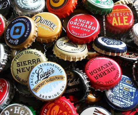 Give your beer cap collection a serious boost by purchasing this beer bottle cap variety pack. Each pack comes with an assortment of distinct brews from all over and of every shade, making them ideal to have on display in your man cave or bar. Patchwork, Beer Cap Coasters, Beer Cap Holder, Craft Beer Packaging, Beer Cap Art, Plastic Bottle Caps, Man Gifts, Beer Bottle Caps, Beer Bottle Cap