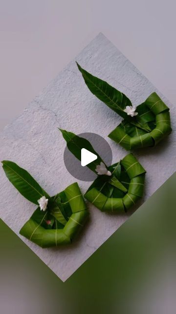 Flower And Leaf Rangoli, Ashok Leaves Decoration, Mango Leaf Decorations For Pooja, Leaf Toran Designs, Mango Leaves Toran, Mango Leaves Decoration Indian, Durga Puja Decoration Ideas, Simple Ganpati Decoration At Home Diy, Mango Leaf Decorations