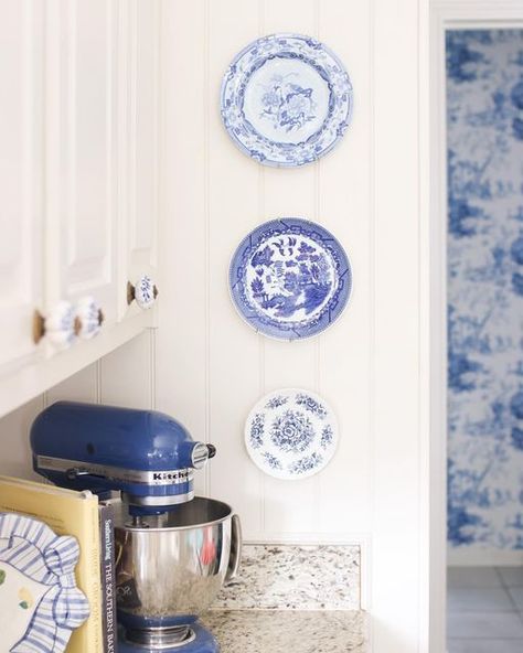 Blue And White Plates On Wall, Blue Plates Wall, Hang Plates On Wall, Plate Walls, Blue And White Plates, Millennial Decor, Chinoiserie Plates, Home To Roost, Antique Vintage Decor