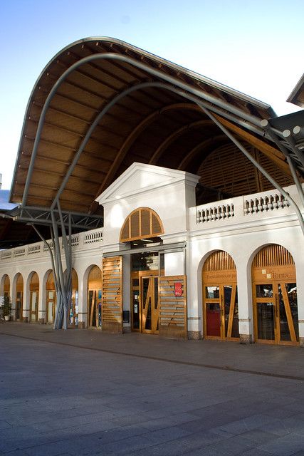 EMBT Architects - Santa CATERINA Market | EMBT Architects - … | Flickr Barcelona 1999, Floating Roof, Barcelona Architecture, Library Inspiration, Barcelona Catalonia, Central Market, Traditional Market, Building Plan, Adaptive Reuse