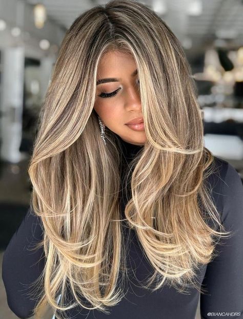 It's summer! Which means #BlondingSeason is back! Here is how to achieve this seasons top shades! 💁 ☀️ #blondehairdontcare #summer2022 Hottest Haircuts, Subtle Layers, Spring Haircuts, Vlasové Trendy, Blonde Hair Inspiration, Blonde Hair With Highlights, Long Locks, Long Blonde, Haircuts For Long Hair