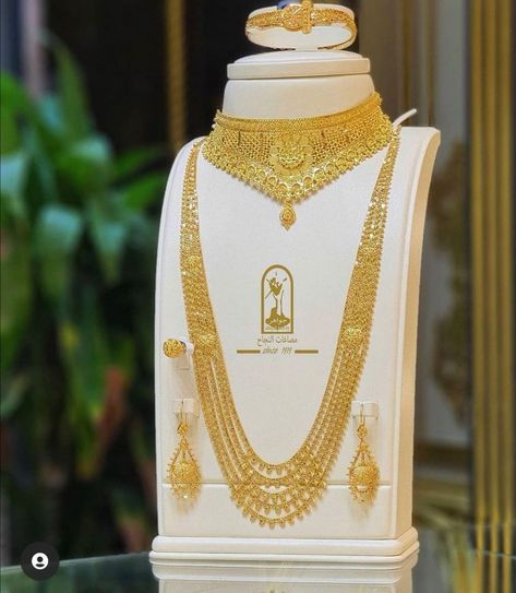 Dubai Gold Jewelry Set Bridal, Bridal Gold Choker Designs, Dubai Gold Jewellery Design Necklaces, Turkish Design Gold Jewellery, Turkish Jewellery Gold, Gold Necklace Designs Indian, Dubai Gold Jewellery Design, Bridal Gold Jewellery Indian, Turkish Gold Necklace Design