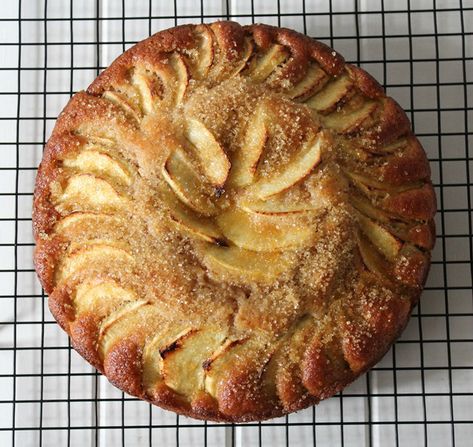 Threadbare Creations, Apple Cinnamon Tea, Apple Tea Cake, Cinnamon Tea Cake, Apple Cinnamon Cake, Apple Pie Recipe Easy, Recipes Tutorials, Apple Desserts Easy, Tea Cakes Recipes