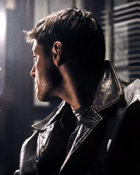 Dean Winchester Aesthetic, Demon Dean Winchester, Demon Dean, Jesen Ackles, Bobby Singer, Supernatural Wallpaper, John Winchester, Supernatural Pictures, Supernatural Dean Winchester