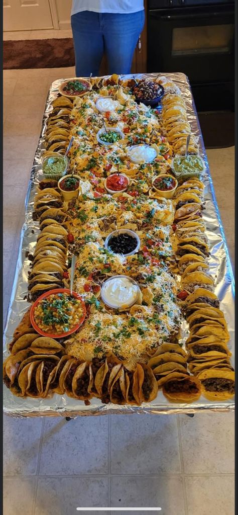 Taco Party Table Display, Taco Bar Sweet 16, Mexican Fiesta Grazing Table, Taco And Nacho Bar Parties, Mexican Charcuterie Table Ideas, Mexican Grazing Table Wedding, Mexican Food Grazing Table, Taco Bar Grazing Table, Table Taco Bar