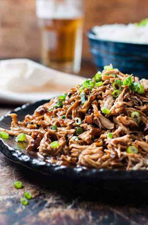 Sweet Soy Shredded Chicken - 5 minutes prep, make this in the slow cooker, stove or even a pressure cooker! Tossed in an Asian style sticky sauce. Shredded Chicken Breast Recipes, Instant Pot Dinners, Sticky Sauce, Sweet Soy Sauce, Soy Sauce Chicken, Soy Chicken, Favorite Recipes Chicken, Easy Vegetarian Lunch, Pot Dinners