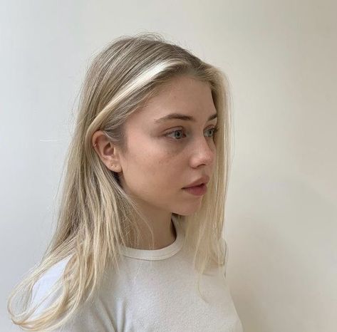 Light Blonde Pale Skin, Blond Hair On Pale Skin, Pale Girl Blonde Hair, Blonde Hair With White Front Pieces, Pale And Blonde, Blonde On Pale Skin, Pale Hair Color, Cool Blonde Hair Color Pale Skin, French Blonde Hair