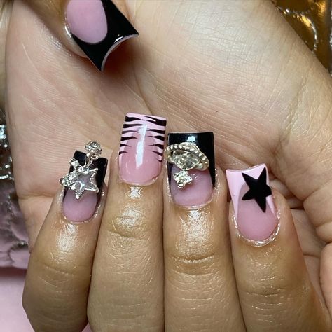 🌟Pink & Black got the girls in a chokehold 🤭🎀 🌟DM TO BOOK🔥🔥 - - - - - #nails #atlgirls Black And Pink Nails Medium, Black And Grey Short Nails, Pink And Black Short Nails, Short Black And Pink Nails, Short Pink And Black Nails, Black And Light Pink Nails, Black And Pink Short Nails, Pink And Black Nails Short, Black And Pink Nails Acrylic