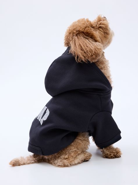 Soft knit hoodie for pets.  Hooded neckline.  Long sleeves.  Gap arch logo at back.  XS: 8 – 25 lb S: 25 – 40 lb M: 40 – 50 lb L: 50 – 75 lb XL: 75 – 90 lb Kawaii, Aesthetic Dog Clothes, Male Dog Clothes, Cute Dog Accessories, Hoodie Gap, Dog Accesories, Dog Outfits, Cute Dog Clothes, Gap Logo