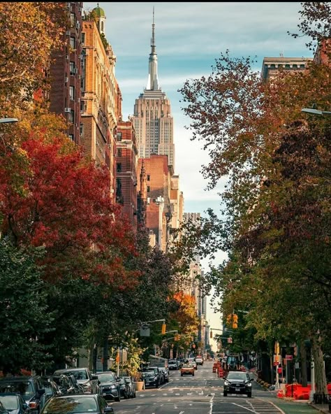 New York In November Aesthetic, New York In The Fall Aesthetic, Nyc September Aesthetic, New York During Fall, Nyc In Fall Aesthetic, New York City In Fall, Fall In Nyc Aesthetic, Nyc In Autumn, Fall New York Aesthetic