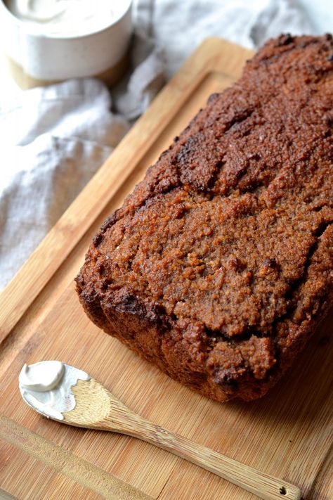 Bread With Banana, Ginger Banana Bread, Vegan Icing, Spiced Banana Bread, Ginger Loaf, Zucchini Recipes Dessert, Paleo Low Carb, Almond Flour Recipes, Ginger Spice