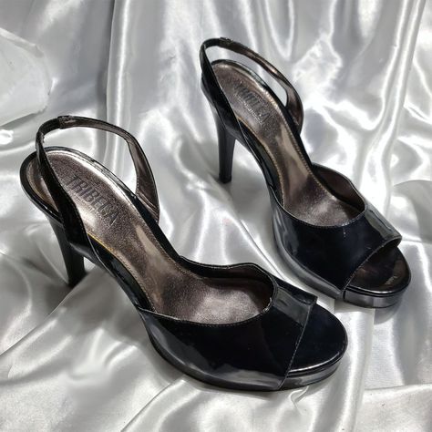 / 4.5 .75p. Condition: - New / Never Worn / Few Light Marks Here And There / Few Small Dents In Heels - Super Cute! - Shoes Are Super Clean Size: 9 Material: Style Name: Measurements: - 4.25" Heel - .5" Platform Black Heels 90s, 80s Prom Shoes, Y2k Prom Shoes, Small Heels Sandals, Black Mini Heels, 90s Prom Heels, Black Small Heels, Black Short Heels, Dreamy Heels