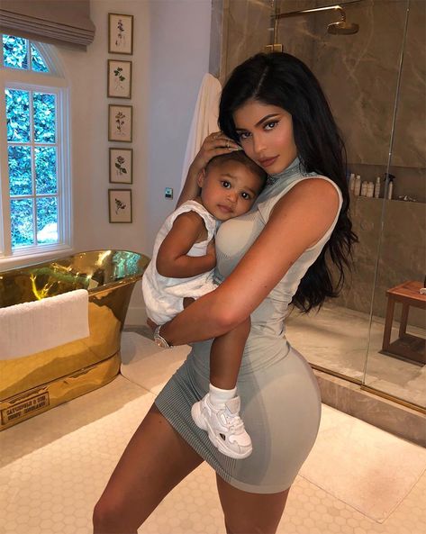 Stylizacje Kylie Jenner, Moda Kylie Jenner, Kendall Ve Kylie, Kylie Jenner Fotos, Rapper Travis Scott, Look Kylie Jenner, Kardashian Makeup, Looks Kylie Jenner, Kylie Baby