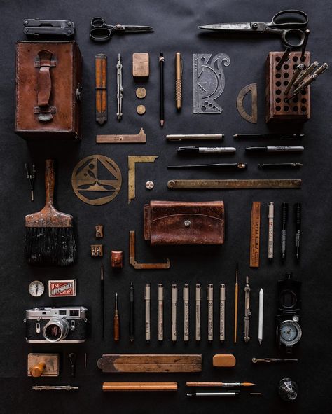 Writers Desk, Things Organized Neatly, Everyday Bag Essentials, Coffee Tattoos, Flat Lay Photography, Wood Tools, Modern Fantasy, Mens Leather Bag, The Tools