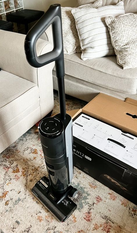 Dreametech H12 PRO Wet Dry Vacuum Cleaner review - The Gadgeteer Wet Vacuum Cleaner, Floor Washer, Floor Cleaning Solution, Cleaning Games, Wet Dry Vacuum Cleaner, Wet Dry Vacuum, Smart Home Technology, Handheld Vacuum Cleaner, Vacuum Cleaners