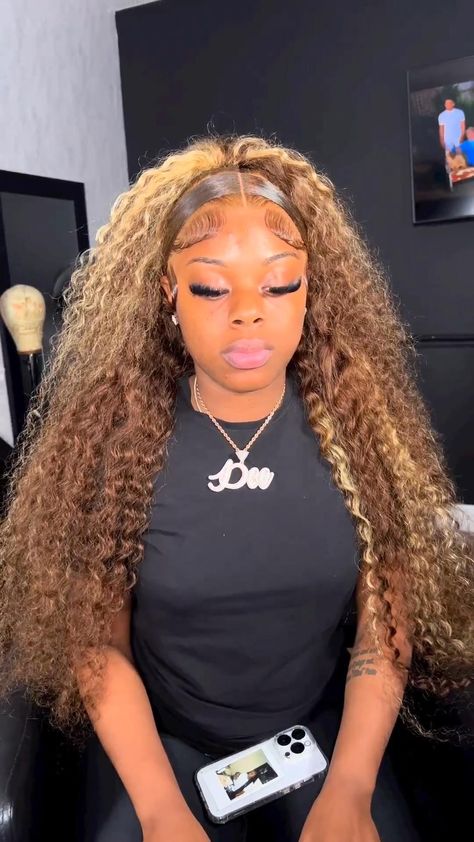 Fluffy Ponytail, Highlight Wig, Look Grunge, Loose Deep Wave, Frontal Wig Hairstyles, Quick Weave Hairstyles, Frontal Hairstyles, Pretty Braided Hairstyles, Deep Wave Hairstyles