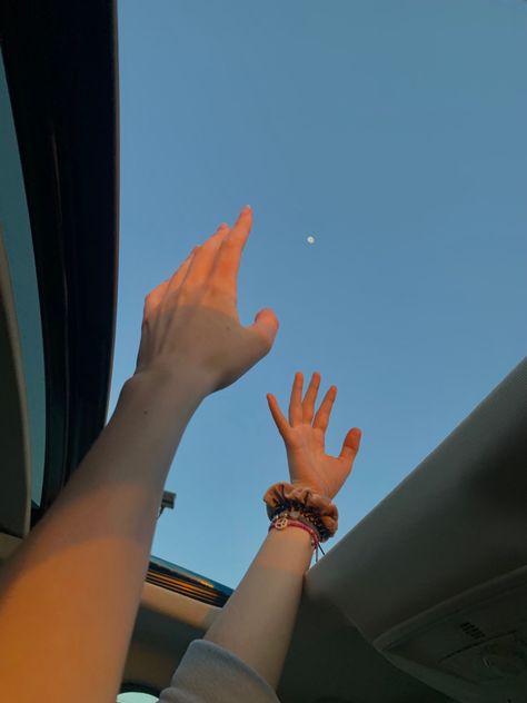 Sunroof Car Poses, Hands Out The Sunroof Aesthetic, Sunroof Pics, Road Trip Aesthetic Couple, Car Sunroof Picture Ideas, Sunroof Aesthetic, Sunroof Picture Ideas, Sunroof Car Aesthetic, Car With Sunroof