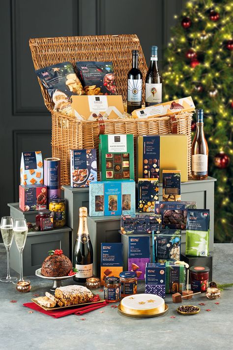 Fathers Day Hampers, Food Shoot, Pantry Gifts, Christmas Gift Hampers, Christmas Hampers, Luxury Hampers, Fortnum Mason, Gin Gifts, Luxury Food