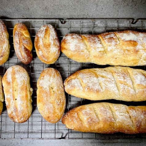 KETO BAGUETTES Keto Baguette, Keto Baked Goods, Keto Bakery, Fiber Recipes, Baguette Recipe, Bread Keto, Baguette Bread, Vital Wheat Gluten, Food Stands