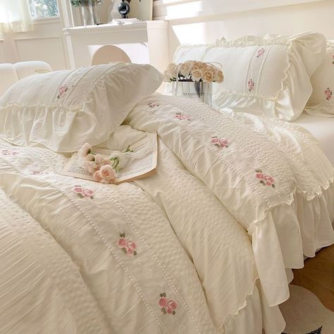 Romantic Bedding Sets, Romantic Bedding, Aesthetic Bedding, Embroidered Bedding, Seersucker Fabric, French Retro, Cotton Bedsheets, Retro Floral, Quilt Cover