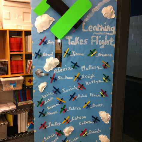 Airplane themed classroom door. Airport Classroom, Airplane Classroom, Continents Activities, Airport Theme, Travel Theme Classroom, Aviation Theme, Class Door, Classroom Doors, Airplane Theme