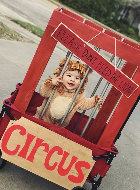 Radio Flyer Wagon Halloween Ideas, Wagon Cage For Halloween, Circus Wagon Halloween Diy, Wonder Wagon Halloween, Diy Circus Wagon, Diy Lion Cage Wagon, Lion Cage Circus Diy, Circus Wagon Halloween, Family Halloween Costumes Wagon