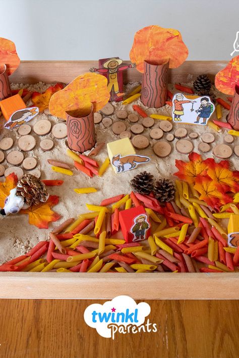 Fall Small World Play, Autumn Sand Tray Ideas Eyfs, Autumn Invitation To Play, Woodland Small World, Autumn Sensory Tuff Tray, Autumn Small World Eyfs, Autumn Tuff Tray Ideas Preschool, Autumn Sensory Trays, Autumn Small World