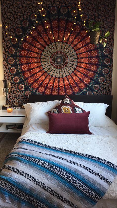 Bedroom With Tapestry, Tapestry Bedroom Cozy, Tapestry Behind Bed, Boho Bedroom Tapestry, Boho Tapestry Bedroom, Bedroom Ideas Tapestry, Mandala Tapestry Bedroom, Boho Candles, Deco Hippie