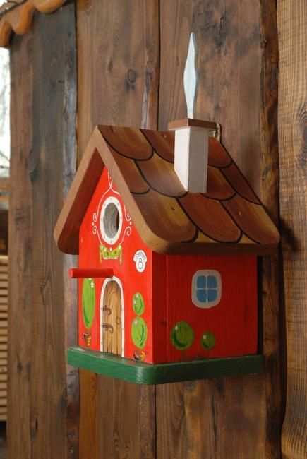 Colorful Painting Ideas for Handmade Birdhouses, Fun Yard Decorations and Unique Eco Gifts Fun Painted Bird Houses, Simple Painted Birdhouses, Diy Birdhouse Painting Ideas, Birdhouse Designs Paint, Cute Bird House Painting Ideas, Bird House Painting Ideas, Whimsical Bird Houses, Birdhouse Painting Ideas, Colorful Painting Ideas