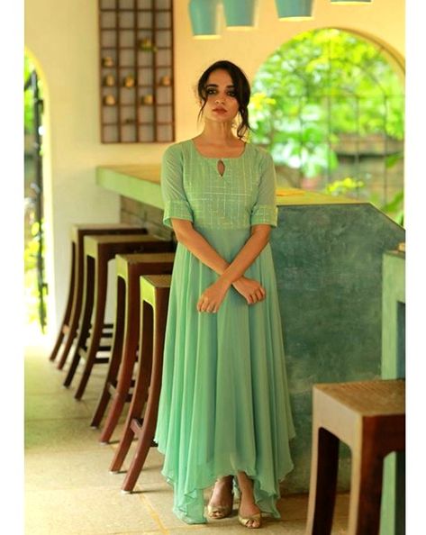 Plain Georgette Churidar Designs, Ambrela Kurti Designs Latest, Plain Georgette Kurtis, Georgette Kurtis Designer Plain, Georgette Kurtis Designer Party Wear, Georgette Kurtis Designer Latest, Georgette Churidar Design, Georgette Kurtis, Plain Kurti Designs