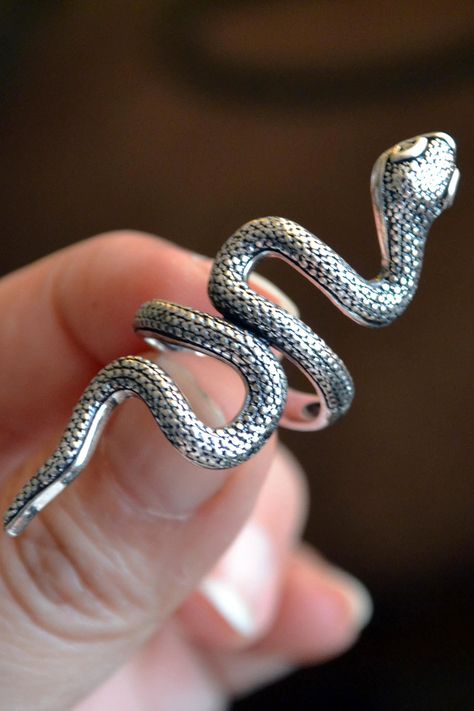 Snake Ring Silver Snake Ring, Large Stone Rings, Snake Ring Silver, Antique Silver Jewelry, Sterling Silver Cat, Art Jewelry Contemporary, Snake Jewelry, Symbolic Jewelry, Ring Antique