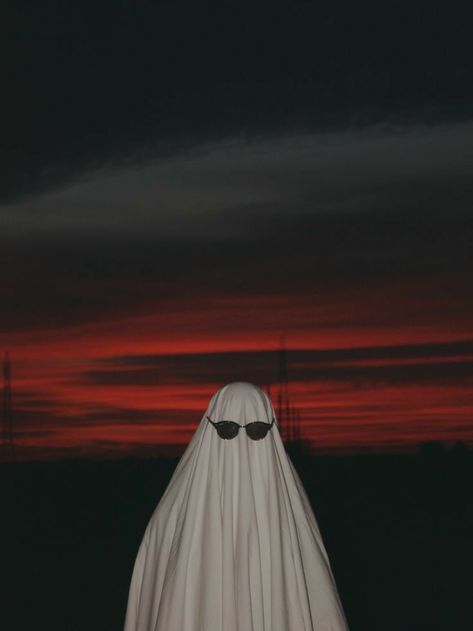 Ghost Aesthetic, Slenderman, Aesthetic Tumblr, A Ghost, X Reader, Chapter 1, Ghost, Sunglasses, Tumblr