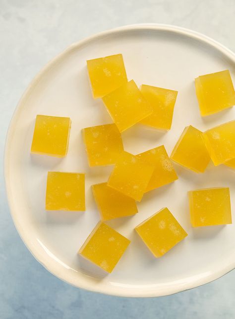 Honey, Lemon and Thyme Gummies | Kids Eat by Shanai Paleo Sushi, Gummy Recipe, Fruit Gummies, Inflammatory Diet Recipes, Spicy Nuts, Spicy Tuna Roll, Gummies Recipe, Anti Inflamatory, Inflammation Recipes