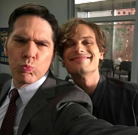 Thomas Gibson a.k.a Aaron Hotchner | Matthew Gray Gubler a.k.a Dr. Spencer Reid Emily Prentiss, Dr Reid, Aj Cook, Kaptan Jack Sparrow, Derek Morgan, Penelope Garcia, Aaron Hotchner, Paget Brewster, Dr Spencer Reid